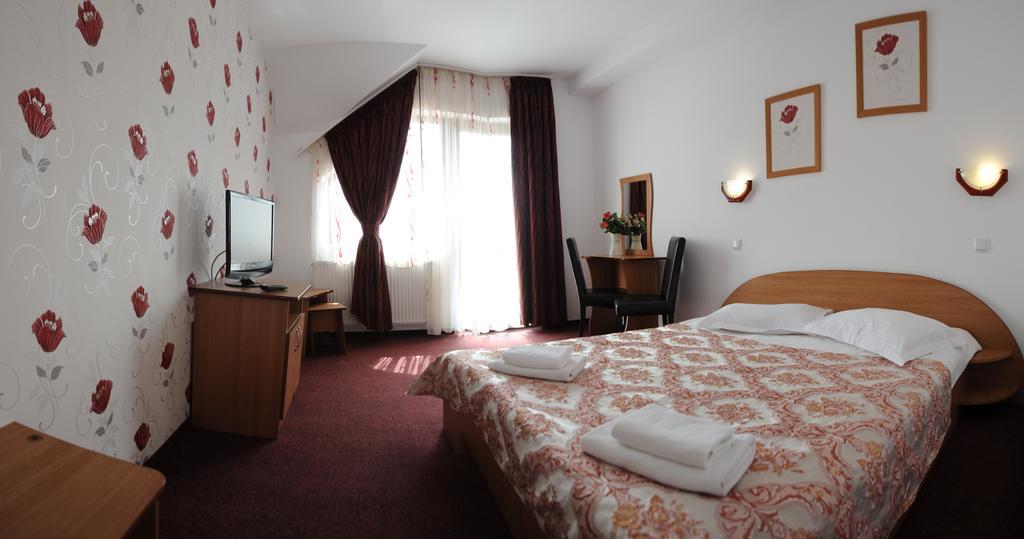 Pensiunea Moldova Пьятра-Нямц Экстерьер фото